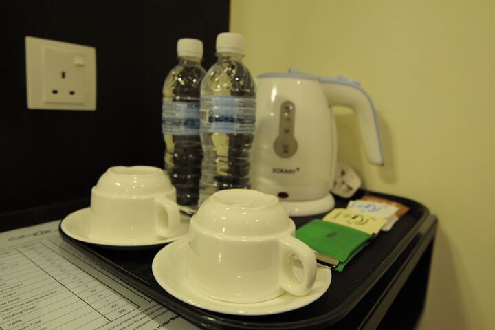 Room 13 of 17