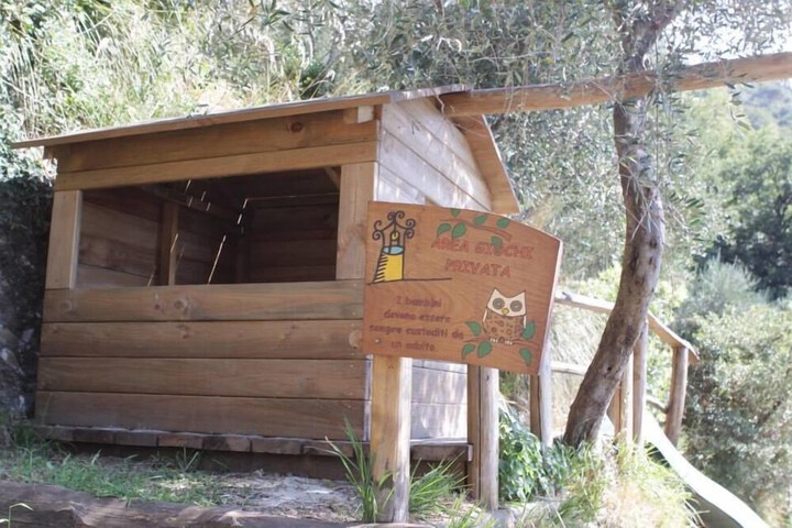 Children's play area - outdoor