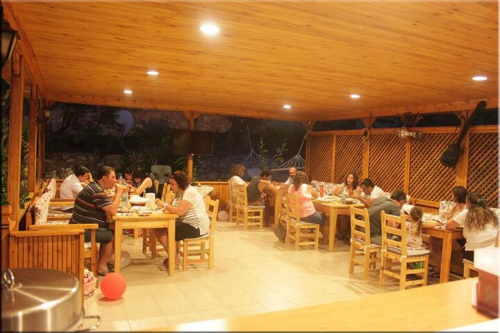 Dining 96 of 130
