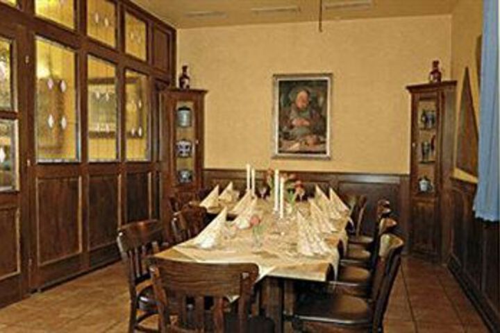 Dining 2 of 10