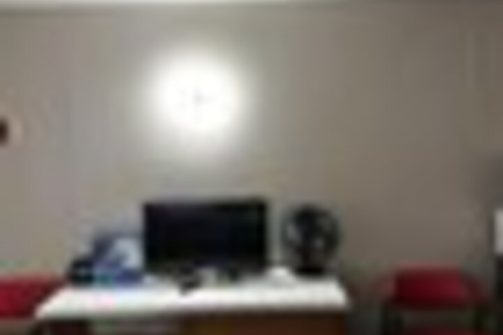 Room 26 of 168