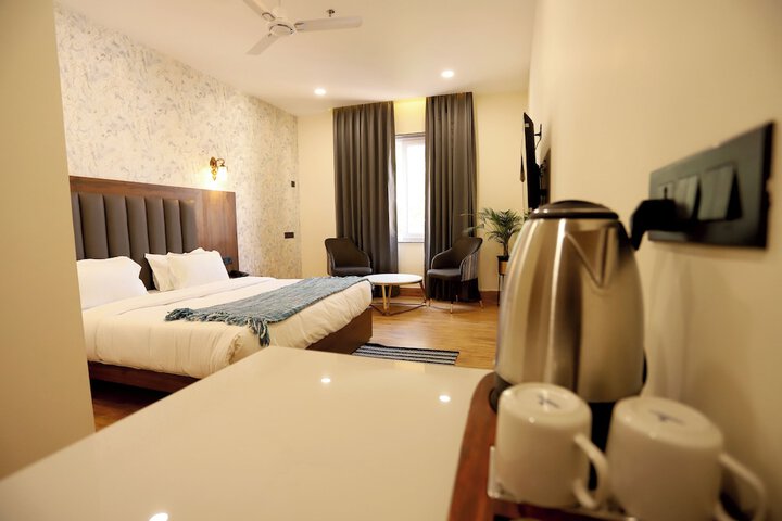 Room 16 of 46