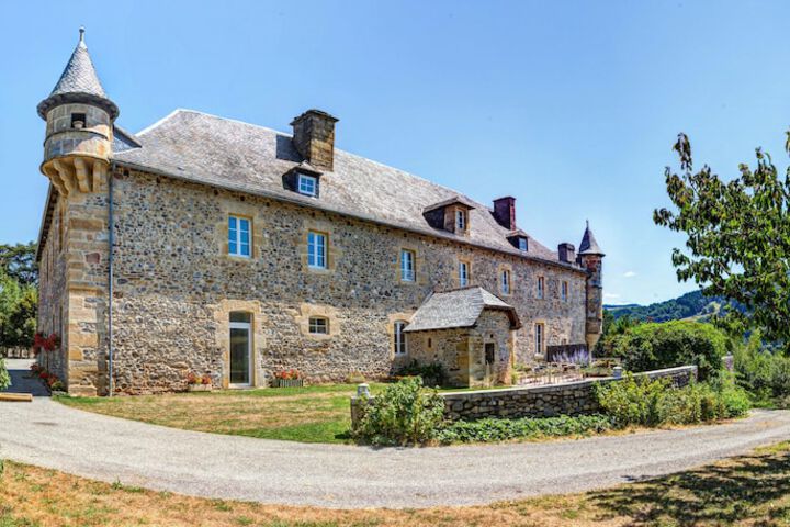 Château de la Falque The Originals Relais in Saint-Geniez-d'Olt-et-d'Aubrac