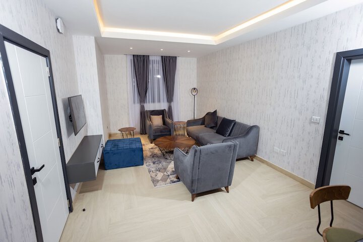 Room 18 of 49