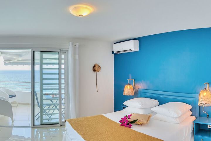Room 6 of 48