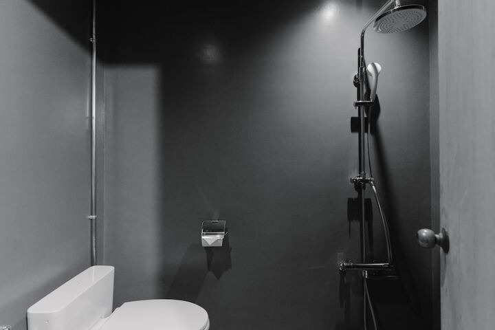 Room 34 of 100