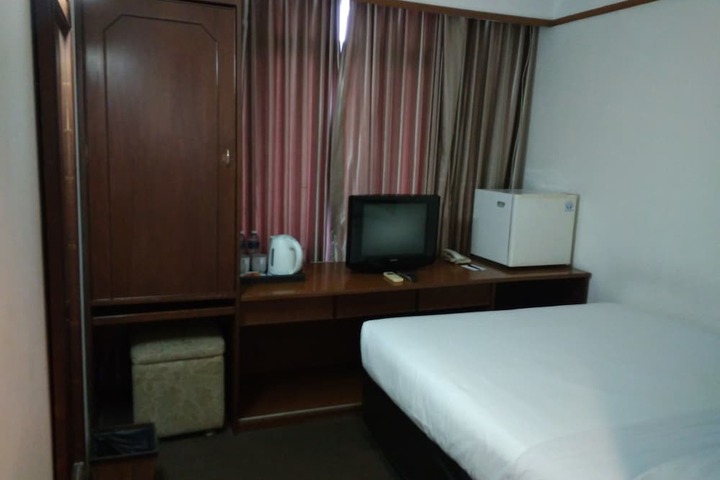 Room 17 of 56