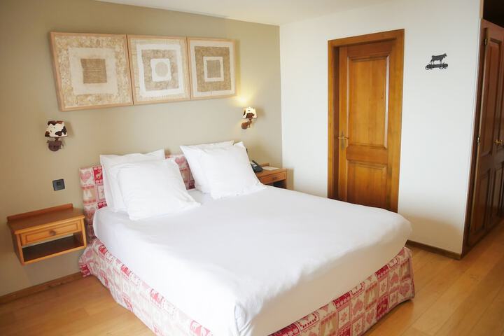Room 4 of 53