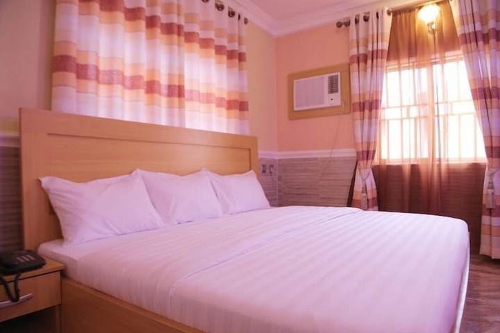 Room 5 of 39