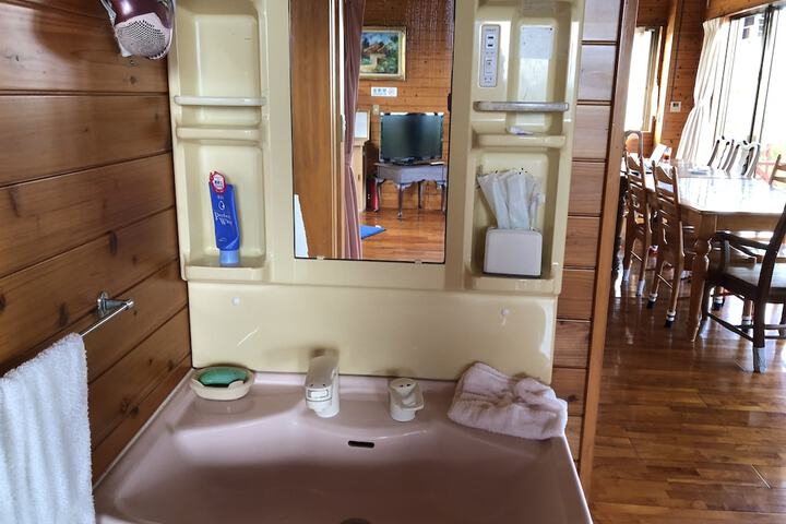 Room 19 of 32