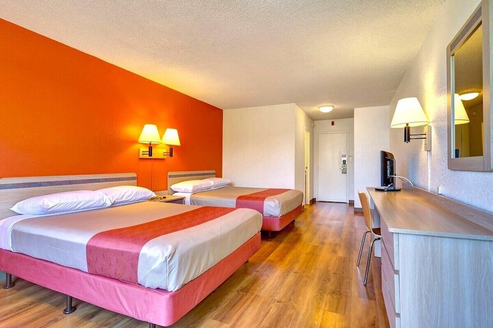 2 Queen Beds (3 of 7)