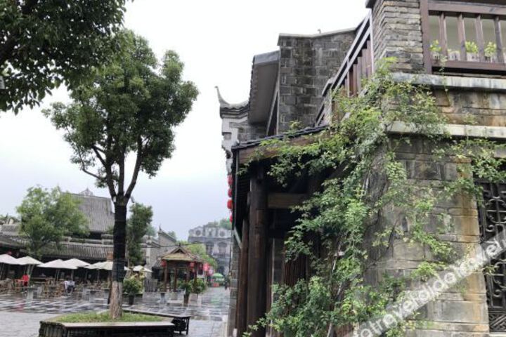 Lantai Hotel