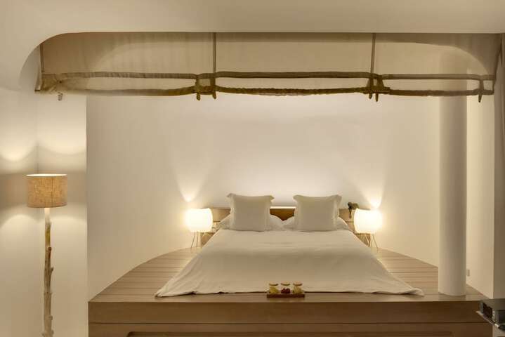 Room 5 of 110