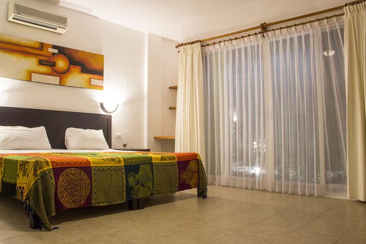 Room 4 of 24