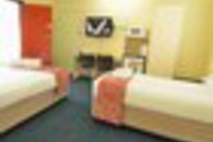 Room 44 of 102