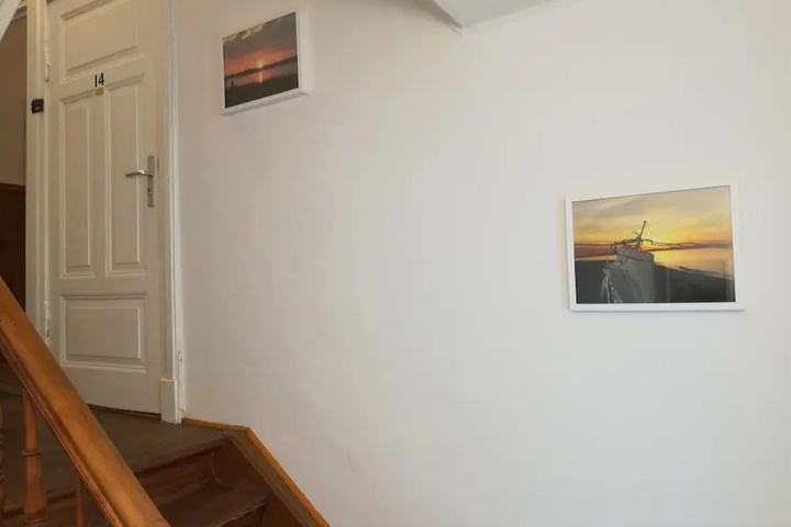 Room 13 of 20