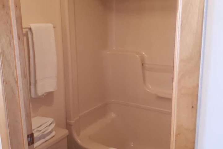Room 11 of 18