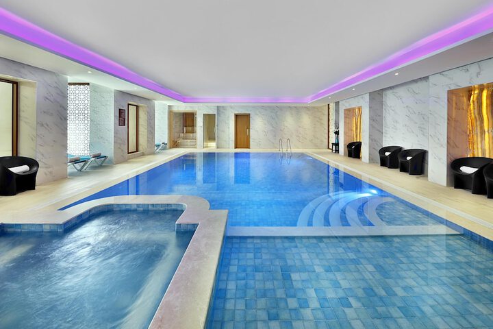 Pool 92 of 200