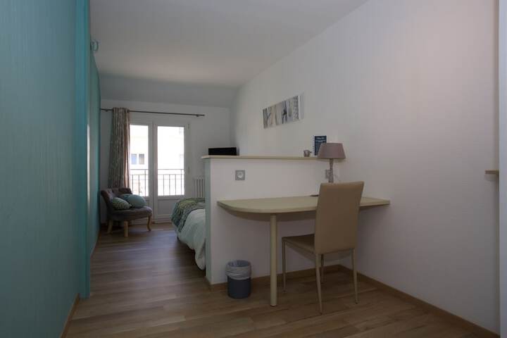 Room 12 of 38