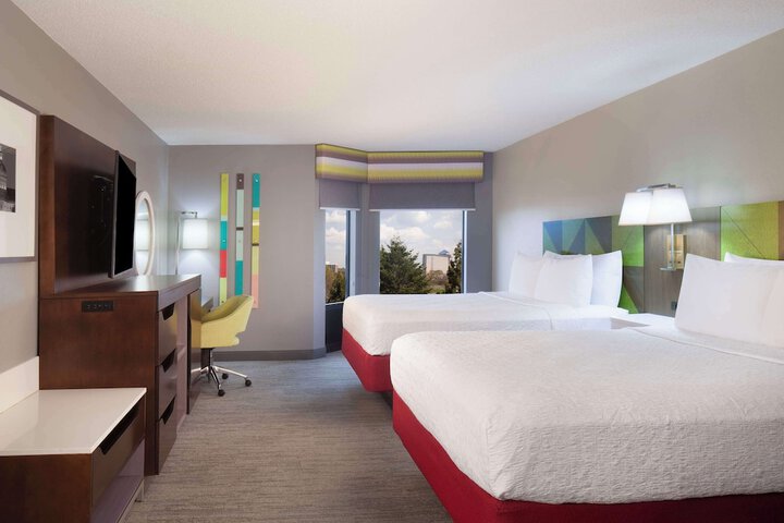 Room 5 of 28