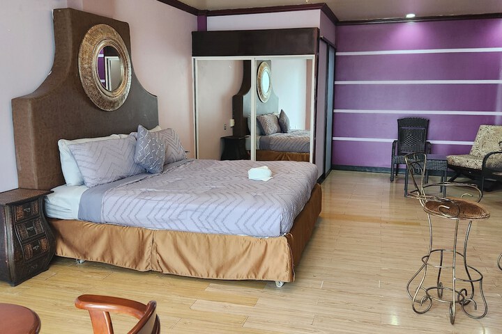 Room 14 of 26