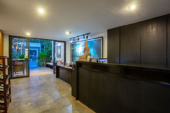 Lobby Entry