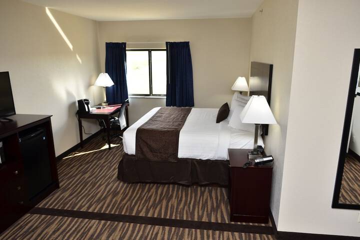 1 King Bed Suite (20 of 44)