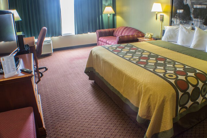 Room 6 of 19