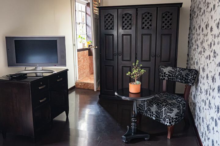 Room 5 of 14