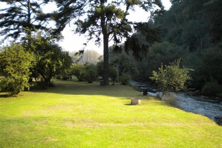 Property Grounds 104 of 128