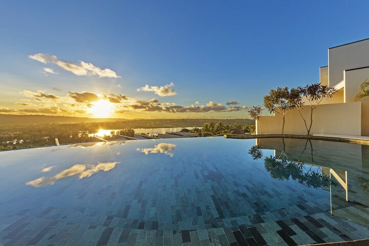 Pool Hotel