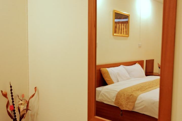 Room 5 of 27