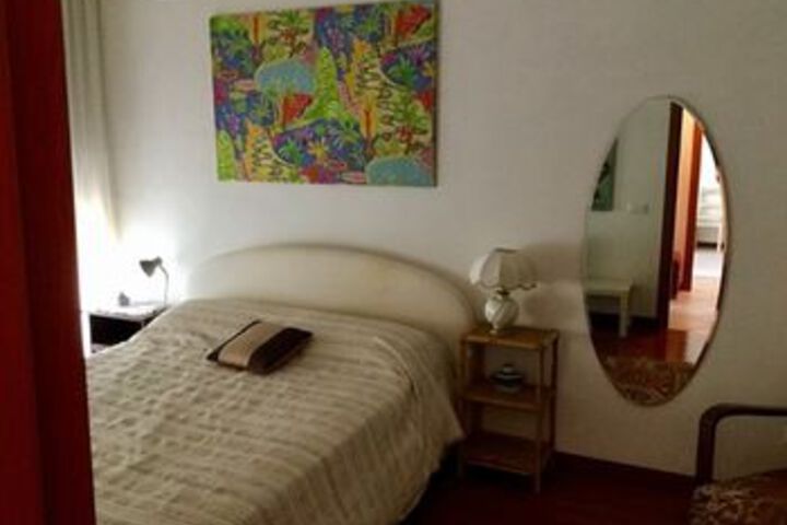 Room 7 of 26