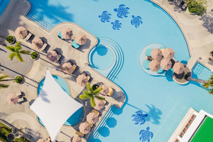 Pool 91 of 297