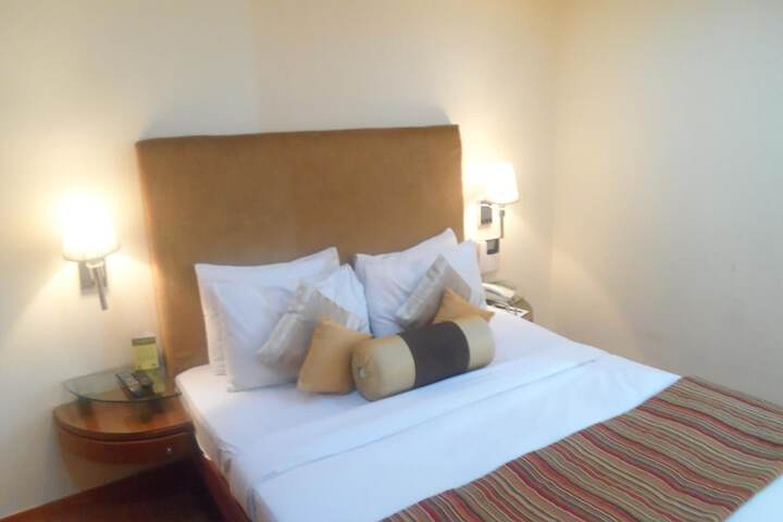 Room 10 of 56