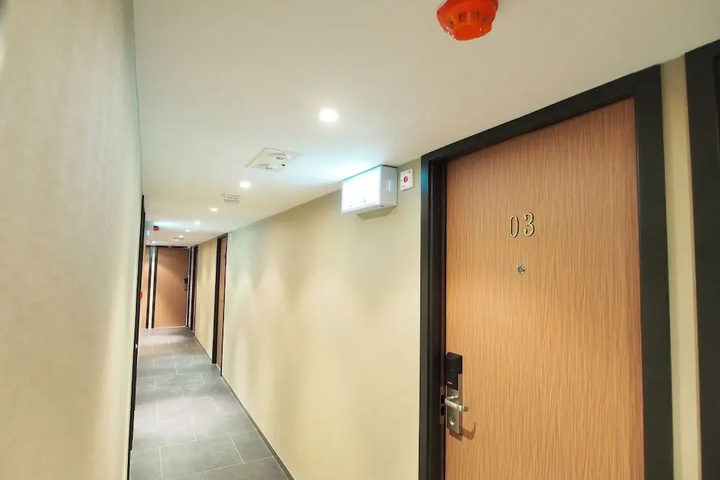 Room 11 of 15