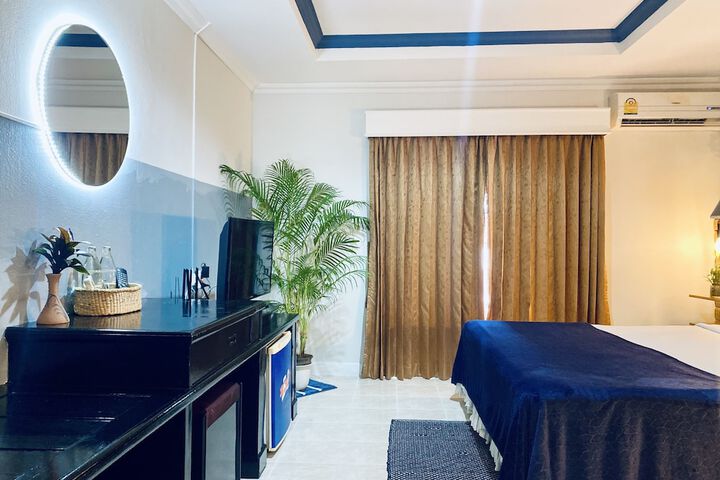 Room 14 of 63