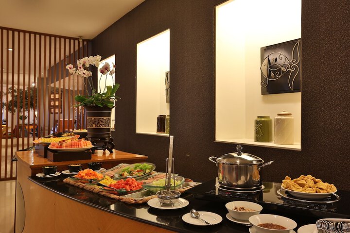 Dining 59 of 73