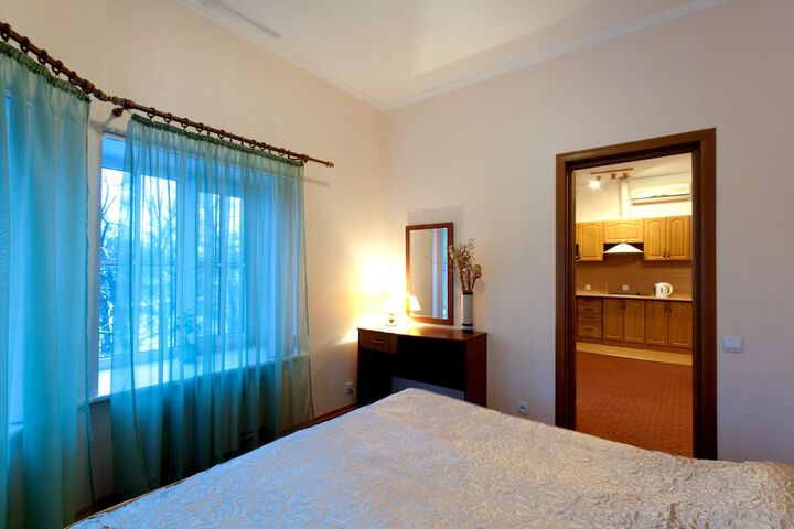 Room 16 of 22