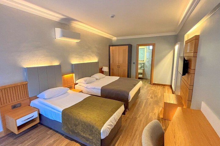 Room 42 of 110