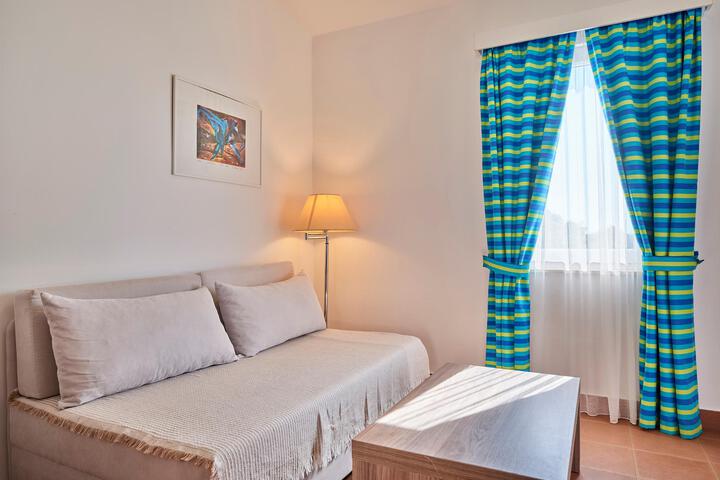 Room 14 of 59
