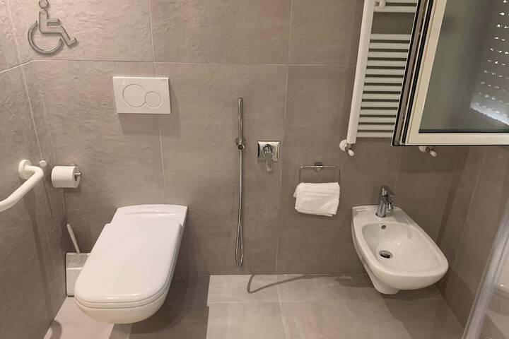 Room 92 of 131