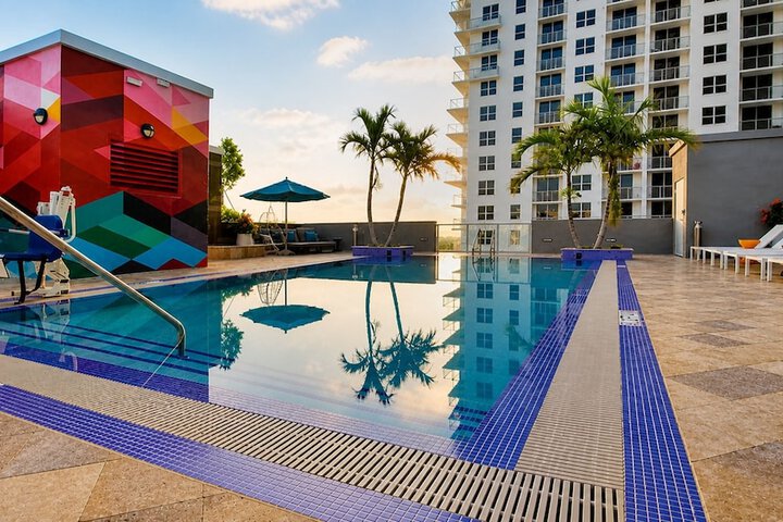 Pool 31 of 44