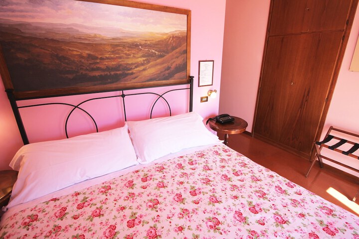Room 39 of 100