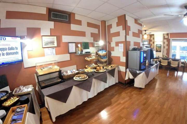 Dining Photos