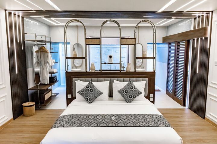 Room 10 of 47