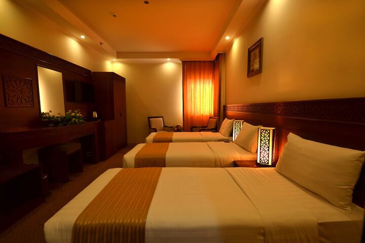 Room 14 of 19