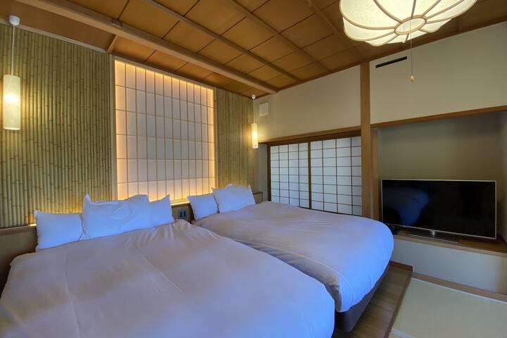 Room 15 of 35