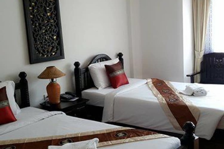 Room 10 of 35