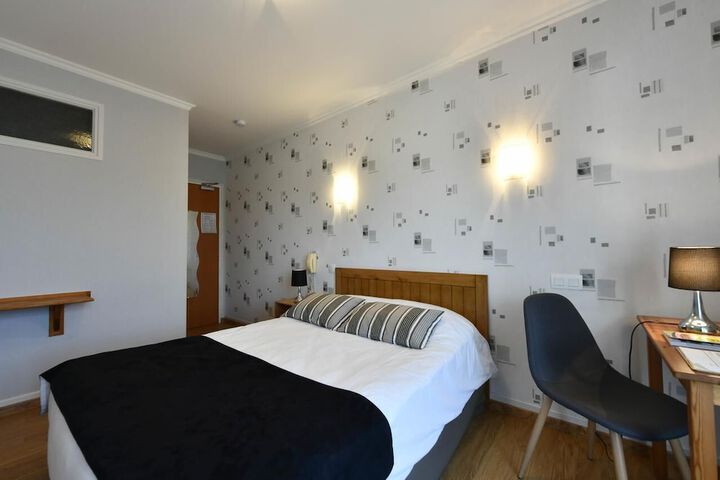 Room 18 of 38